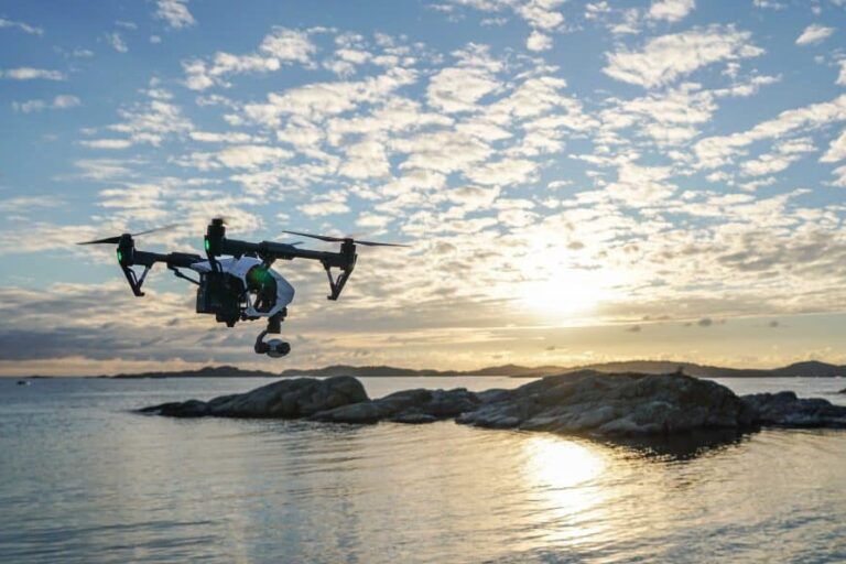 Взлет и посадка дрона DJI на движущийся транспорт